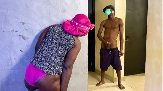Pertarungan Ngentot Seru Antara Cewek Hitam Seksi dan Kakak Tiri