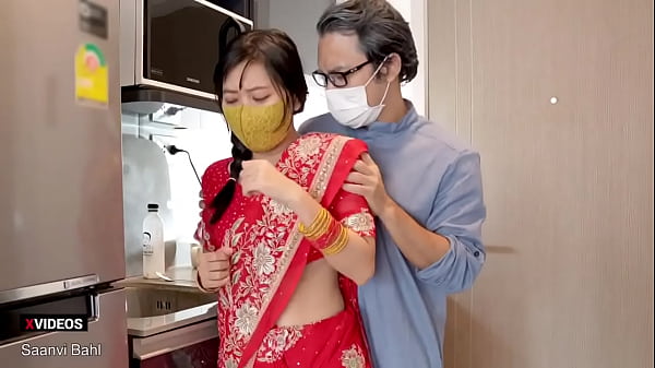 Anak tiri India montok goda kontol gede bapak tirinya! (Suara Hindi)