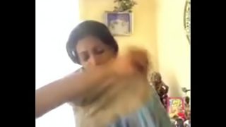 Malu-malu tapi pengen diginiin sama pacar, desi manja nunggu aksi