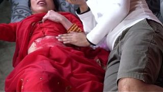 Ngentot sama ibu tiri India desi pas festival Holi, seru banget, hot abis, bahasa Hindi.