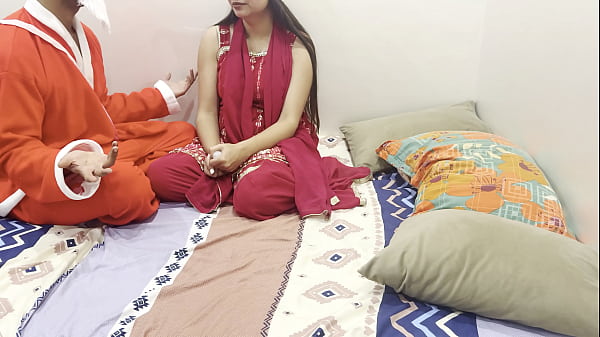 Tahun baru 2026 video bokep terbaik dirty talk bahasa India roleplay saarabhabhi hot dan seksi jadi horny sama santa