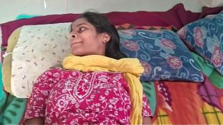 Desi Bhabhi digebrak tetangga sampe mampus