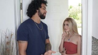 Ledakan! – Alicia Williams Dapat Tip Lebih Karena Bantuan Seksnya