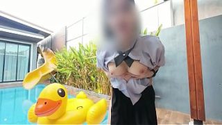 NiNewThai ควยเสี่ยเสียบหีซ้อริมสระ Pool Villa แม่งโคตรเสียว โดนเย็ดจนร้องลั่นทั้งวิลล่า