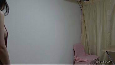 Mandi dan ganti baju, cewek Jepang cantik dengan payudara montok dan memek berbulu lepas baju cina, lalu mandi dan pakai lingerie seksi.