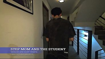 Ibu tiri lagi ngajarin muridnya, panas banget sampai lupa diri.