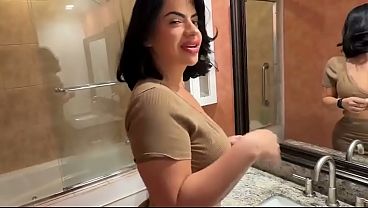 Ibu tiri gendut Latin minta ngewe ~ Lissa Aires ~ Fantasi rumah tangga ~ Scott Stark