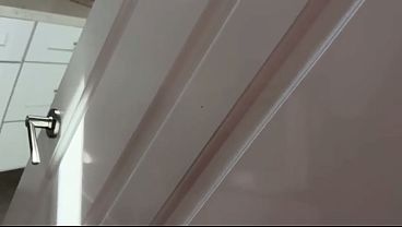 Ibu tiri montok godain anak tiri, rahasia nafsu panas di rumah, Lauren Phillips sama Scott Stark bikin greget.