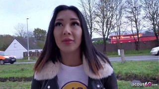 GERMAN SCOUT NGENTOTIN THAI TEEN KITTY DARI FLENSBURG DI CASTING JALANAN ASLI, MEMEKNYA KENCENG BANGET