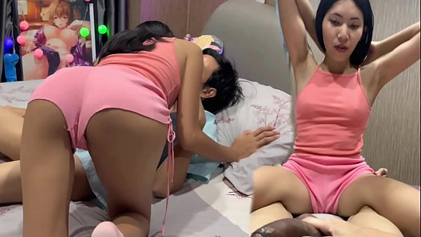 Temanin nafsu bokap, tiri cakep, dia izinin gw rekam juga!