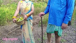 Ngacengin! Cewek India desi digebuk kakak tiri di luar rumah, ngewe bebas tanpa malu-malu