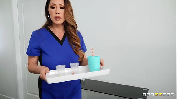 Ngewein Perawat Sampai Cipratan Air / Full Brazzers di https://zzfull.com/nurse