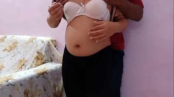 গর্ভবতী ভাবীকে ফেসবুকে ফাঁদে ফেলে বাড়িতে গিয়ে জোর করে চুদলাম