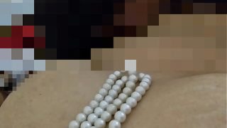 Bini tetangga lagi asik ngewe sambil nyepong gaya hot