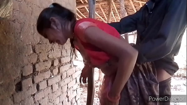 Desi bhabhi lagi digojlok kontol gede di lubang pantat sampe meraung