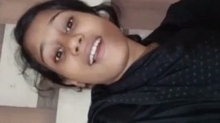 Cewek Bangladesh manis merintih sambil mainin memek basah.