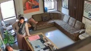 Kepala sekolah dicabuli di kabinnya, video panas India viral
