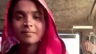 Video desa India, cewek lagi colmek pake terong, bikin makin basah