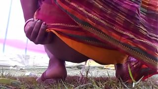 Desi bulu ketek basah kencingin memek