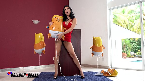 Rusia Milf Crystal Rush Nunggingin Balon Trump, Goblok Banget Sampai Kena