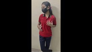 Desi cewek India cantik, memek sempit digenjot bokap tiri kontol besar, video sex keluarga India MMS