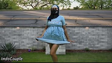 Mahasiswi Hijab lari pagi di tempat umum, ngentot bayaran.