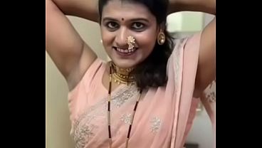 Wanita seksi India pamer ketiak basah bikin ngilu