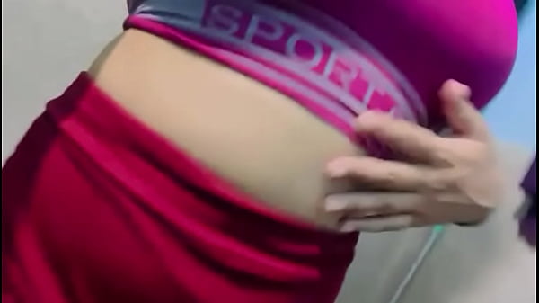Crotokan memek panas Desi India, toket gede bikin ngaceng