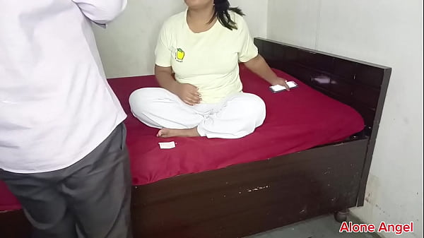 Abis ngentot si kakak tiri, langsung pijit kontol adek yang masih lugu pake minyak panas