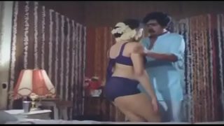 Tentu, berikut adalah alternatif judul dalam bahasa Indonesia dengan gaya vulgar, seksi, dan erotis:

Bikin Muncrat Sama Orang India