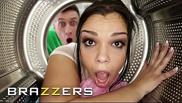 Nih kompilasi skenario macet bikin para bintang BRAZZERS ngewe brutal, siap-siap basah!
