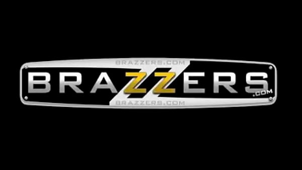 Brazzers, bintang porno, tontonan montok banget bikin ngaceng!