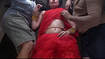 XXX Ibu tiri India sama anak tiri laki-laki, ngewe panas di rumah, bokep Hindi